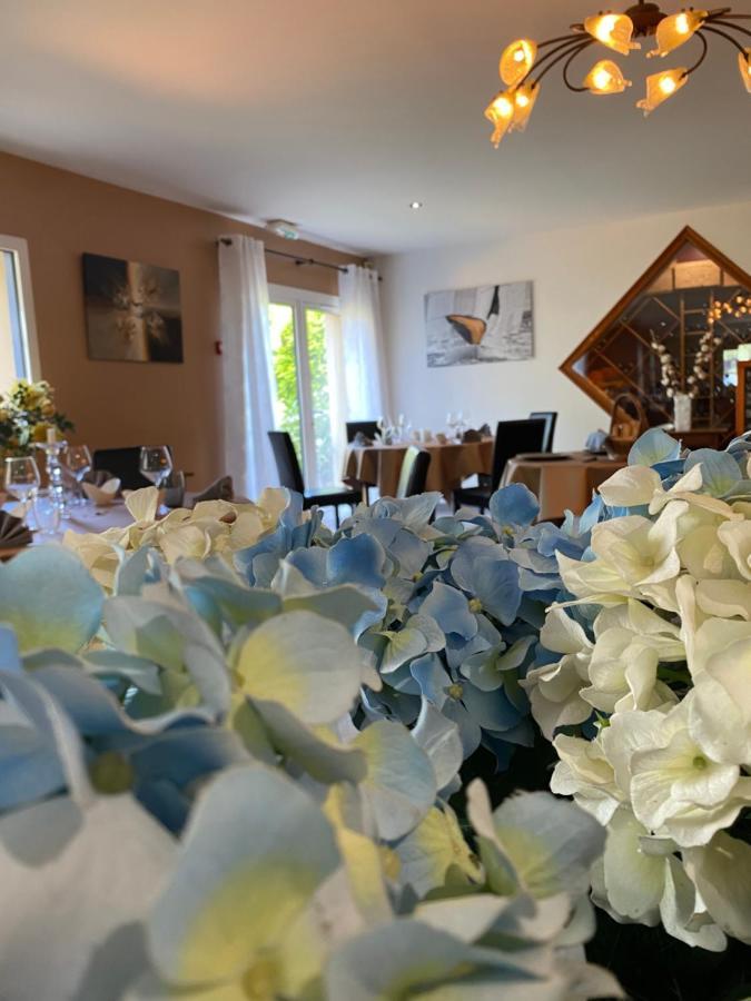 Hotel - Restaurant L'Hortensia Noyalo Kültér fotó