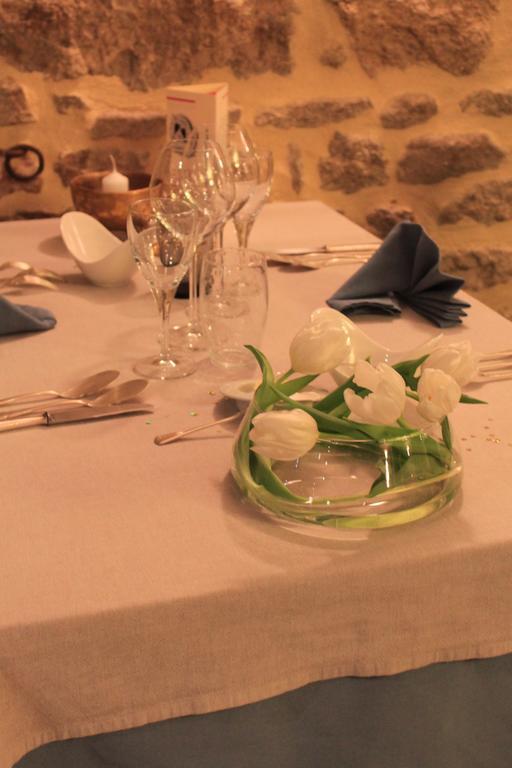 Hotel - Restaurant L'Hortensia Noyalo Szoba fotó