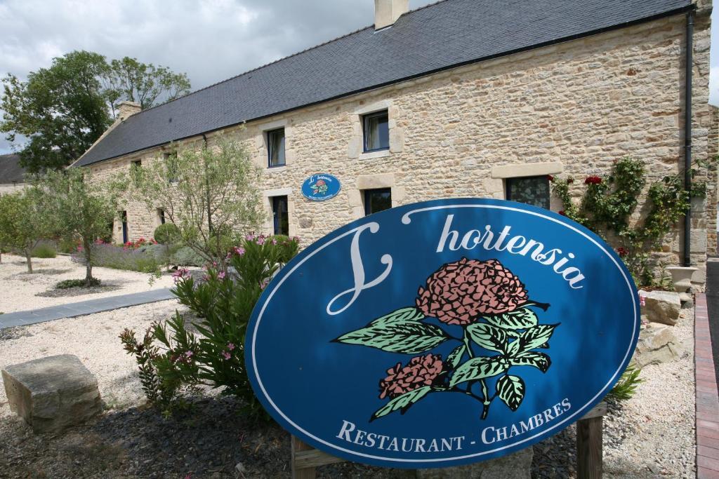 Hotel - Restaurant L'Hortensia Noyalo Kültér fotó